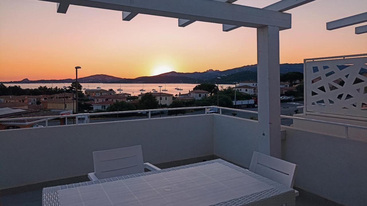 Welcomely - White Terrace - Condominio Acqualife 카니지오네 외부 사진