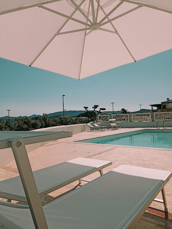 Welcomely - White Terrace - Condominio Acqualife 카니지오네 외부 사진